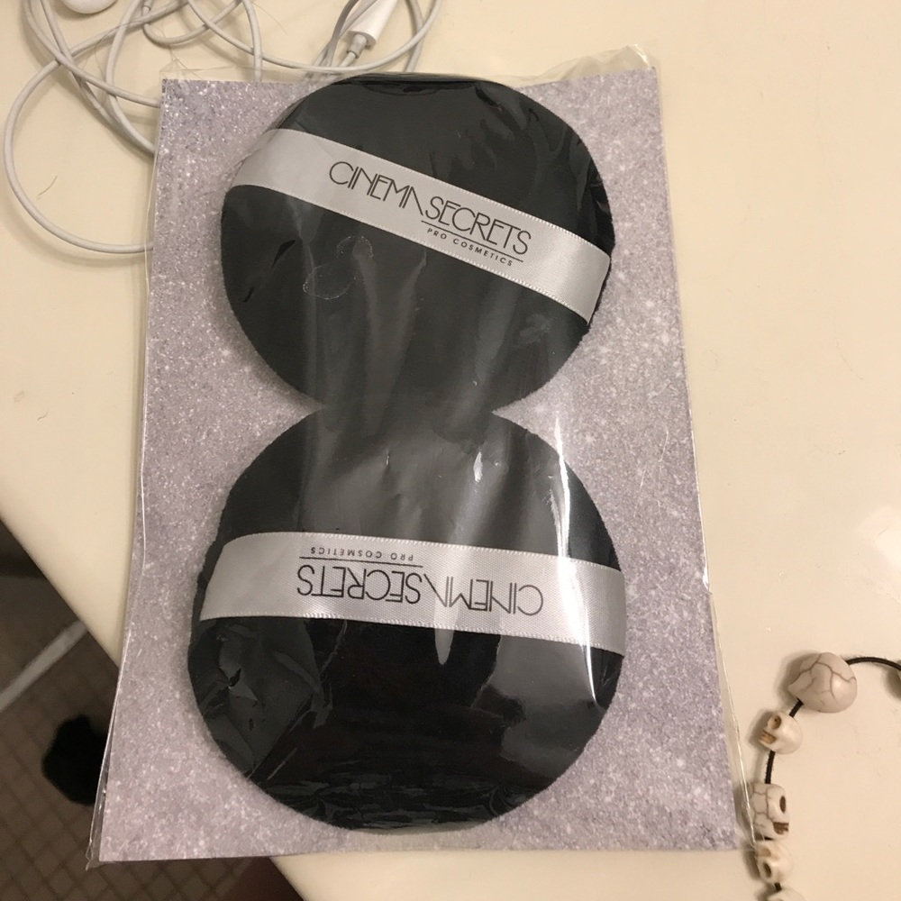2 puffs brand new (on vacation ship after 1/23)